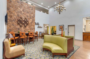 Best Western PLUS Hobby Airport Inn and Suites